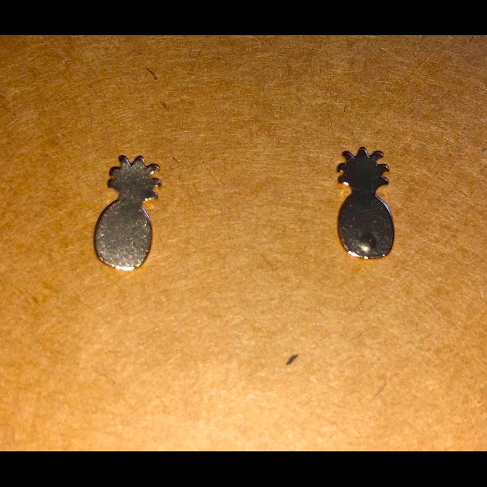 Mini pineapple studs. Perfect for spring & summer